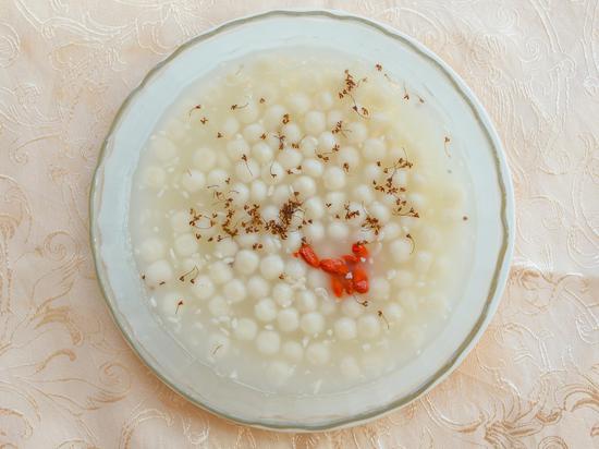 秀色可餐的春天 婺源篁岭推出美味“鲜花宴”