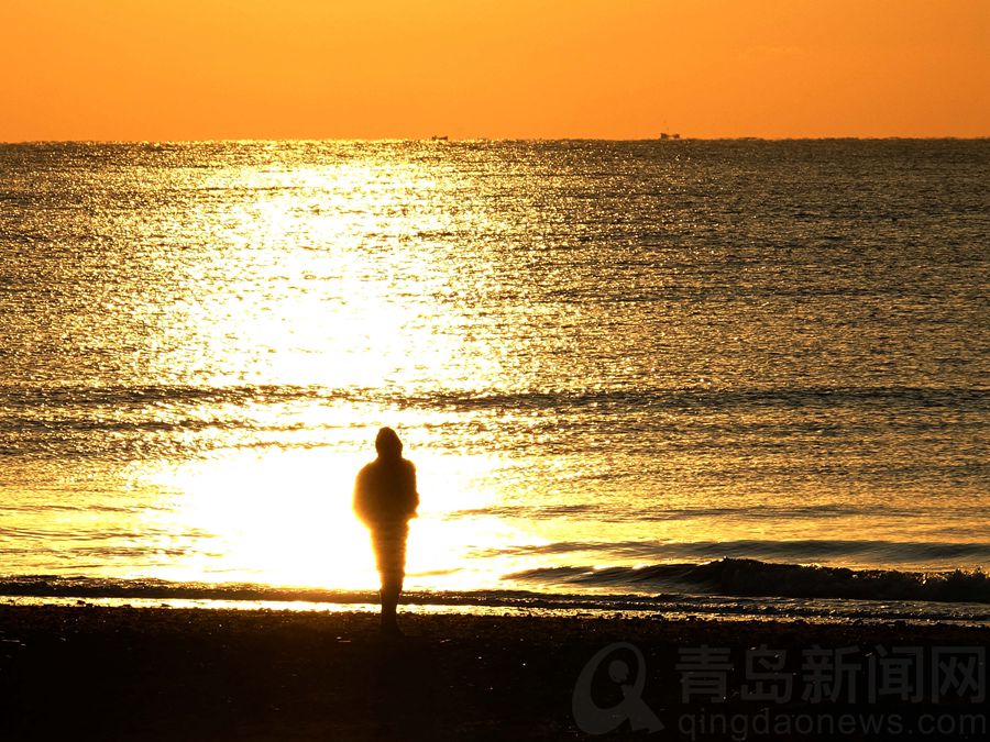 冬日早晨 在青岛来一场令人振奋的“夸父逐日”